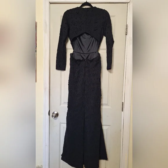 ML Monique Lhuillier Gown - Picture 2 of 5